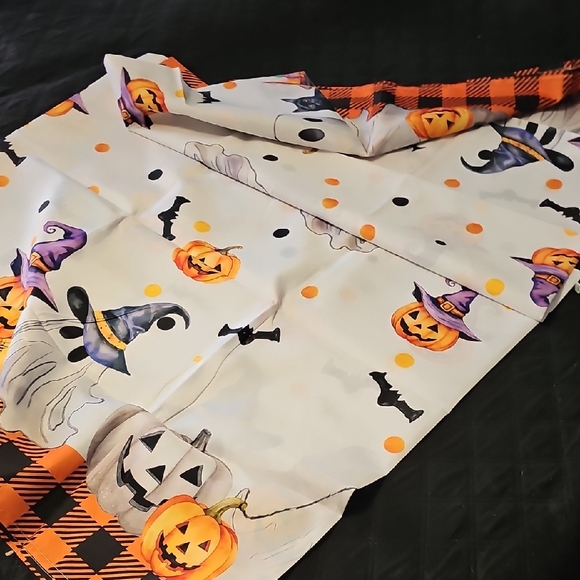 Other - Nwt 60"x120" Table Cover